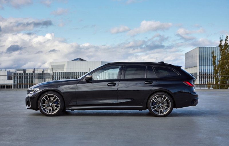 BMW 5 Series Touring 2021