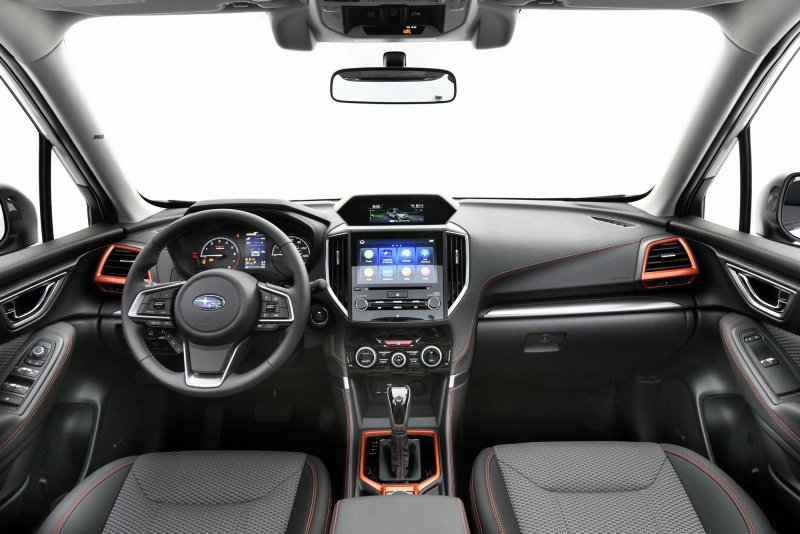 Subaru Forester 2019 салон