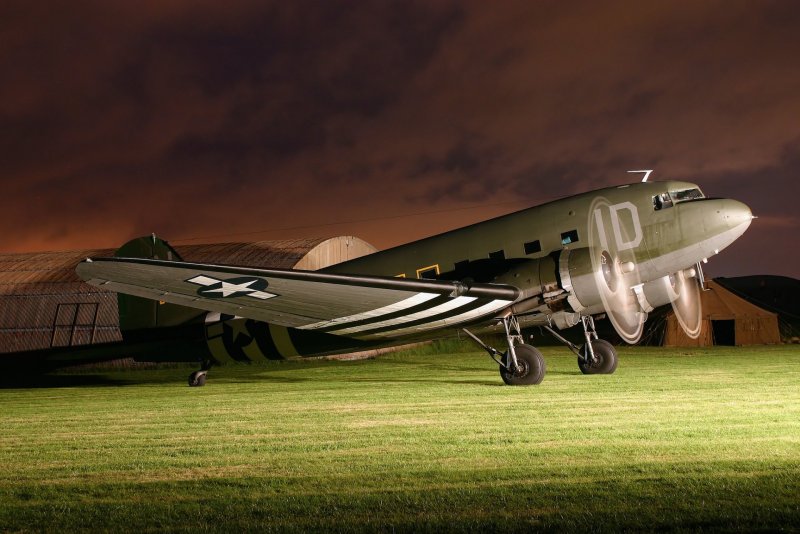 Самолёт Douglas c-47