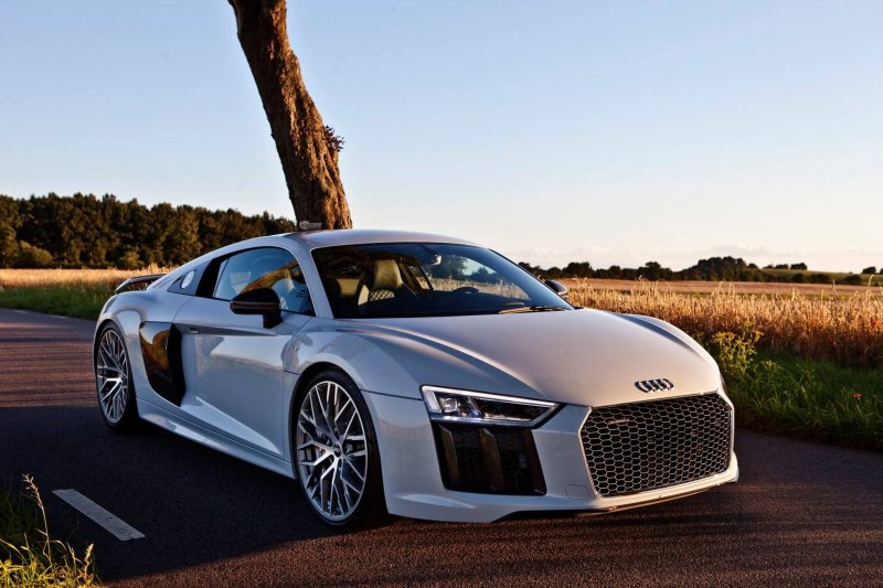 Audi r8 v10