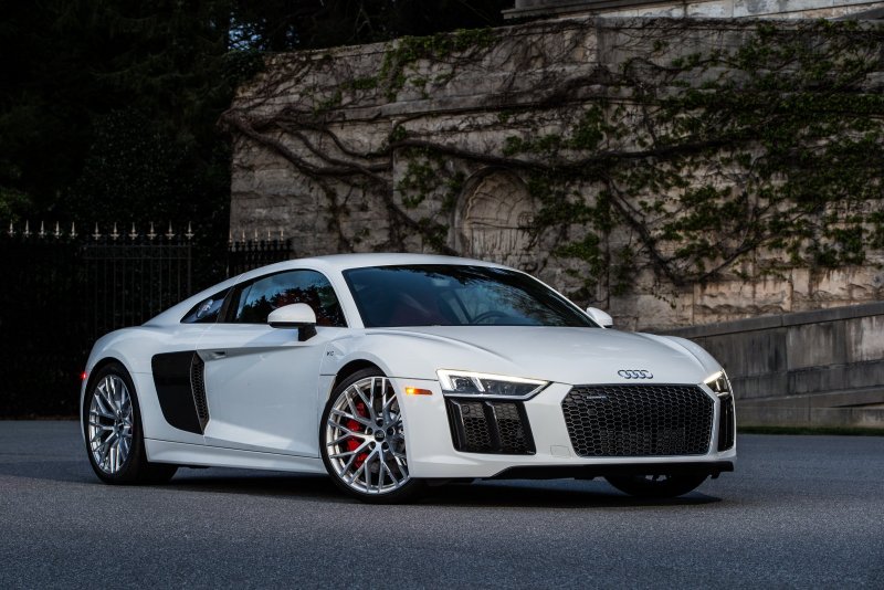 Ауди r8 v10