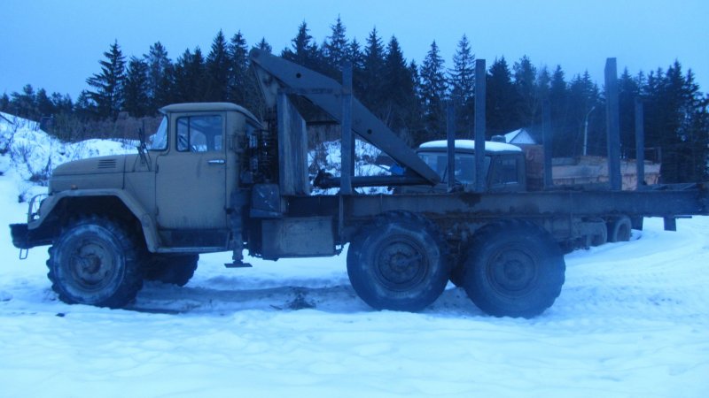 Nissan Diesel лесовоз