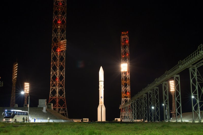 Монумент ракета