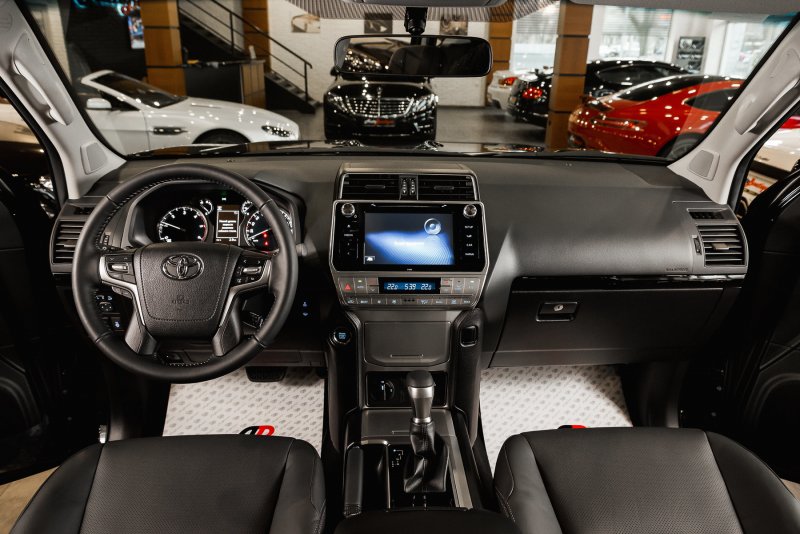 Toyota Prado 2018 салон