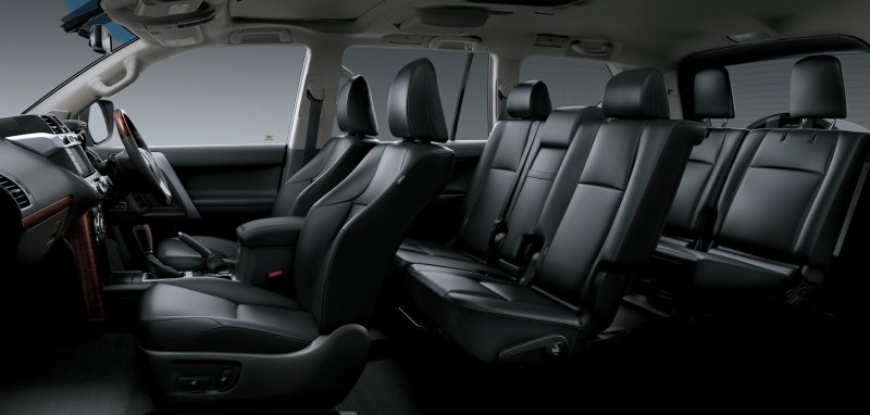 Toyota Land Cruiser Prado 2017 салон