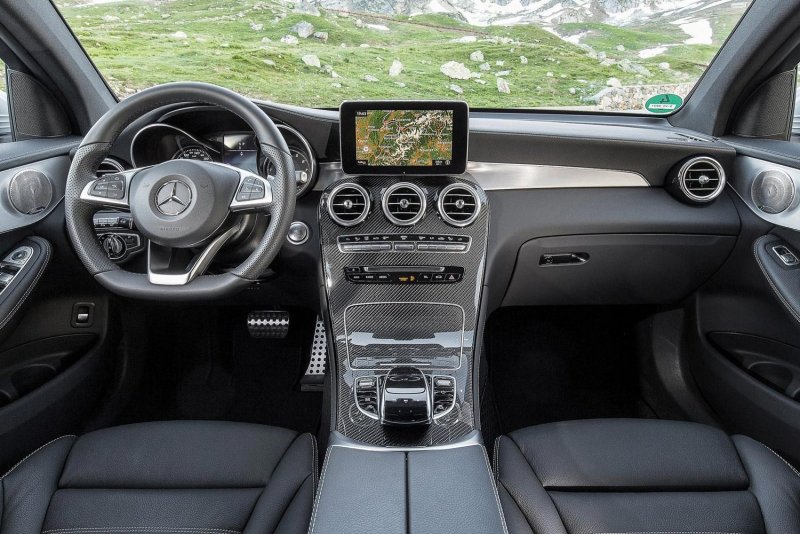 Мерседес Бенц GLC купе 300