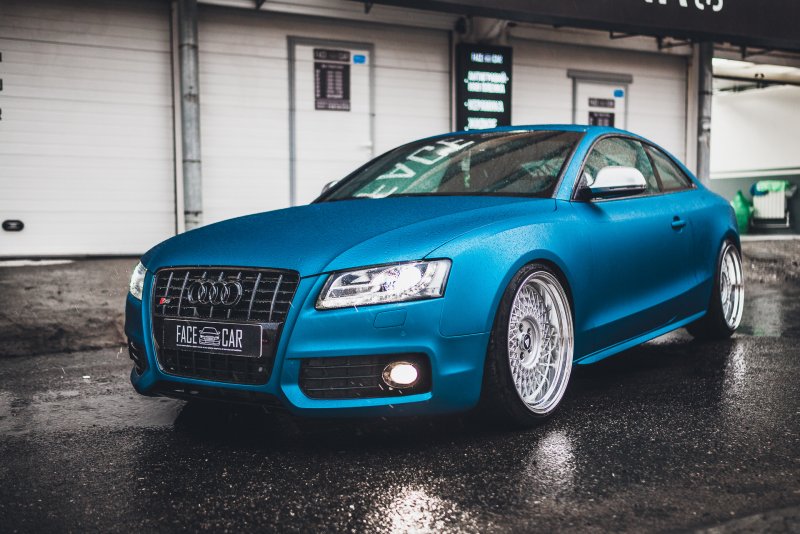 Ауди s5 голубая