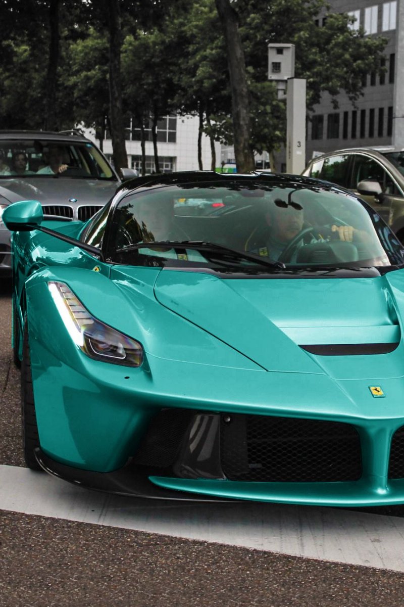 Ferrari LAFERRARI темно зелёный