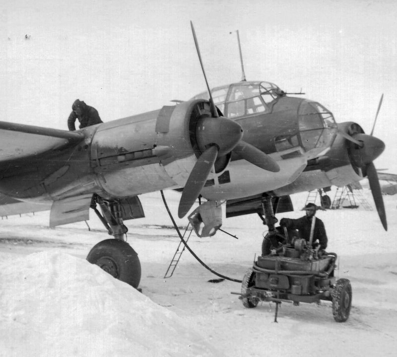 Бомбардировщик Юнкерс ю-88
