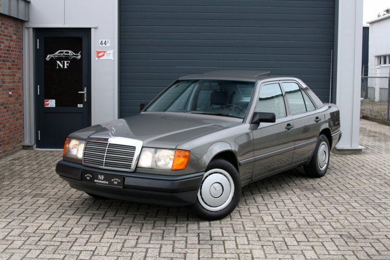 Мерседес w124 e230