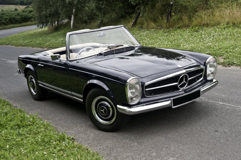 Mercedes-Benz 230 w143
