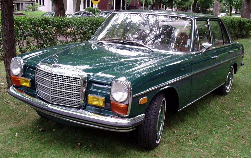 Mercedes Benz 230
