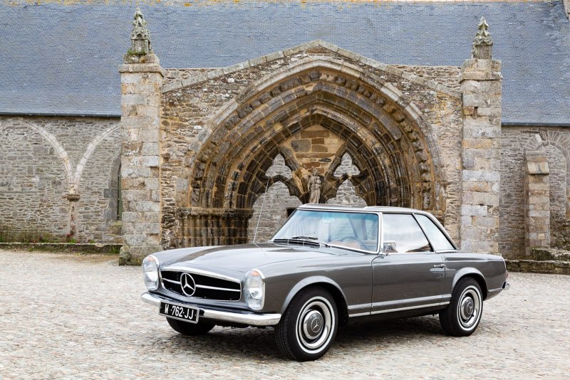 Mercedes Benz 230 SL 2020