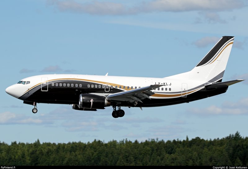 VP-BXO Boeing 737-500