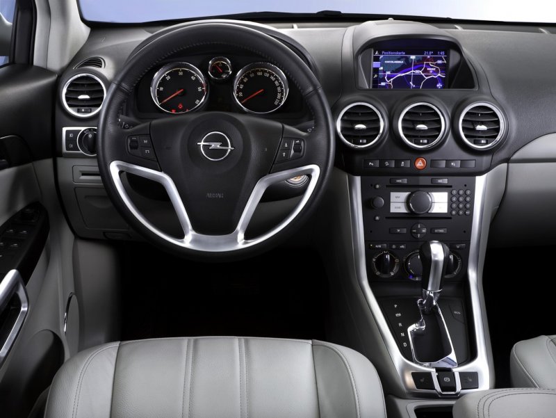 Opel Antara 2012 салон
