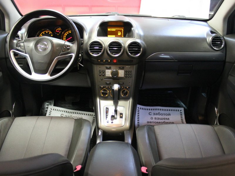 Opel Antara 2008 салон