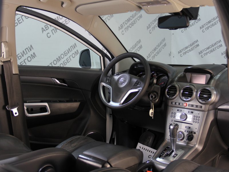 Opel Antara 3.2 салон