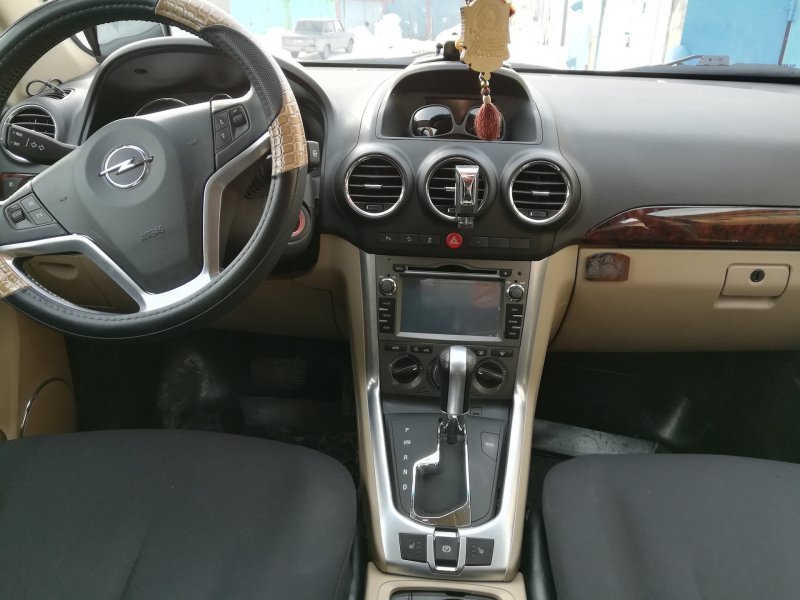 Opel Antara 2008 салон