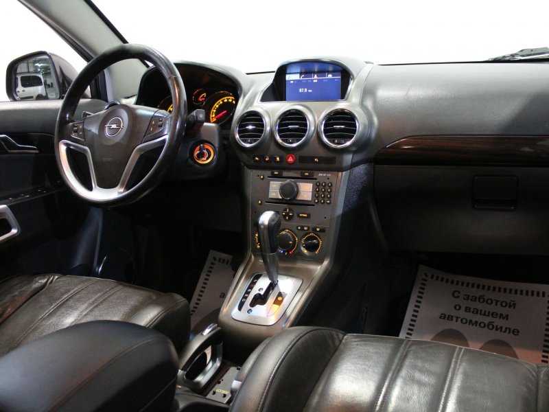 Opel Antara 2008 салон