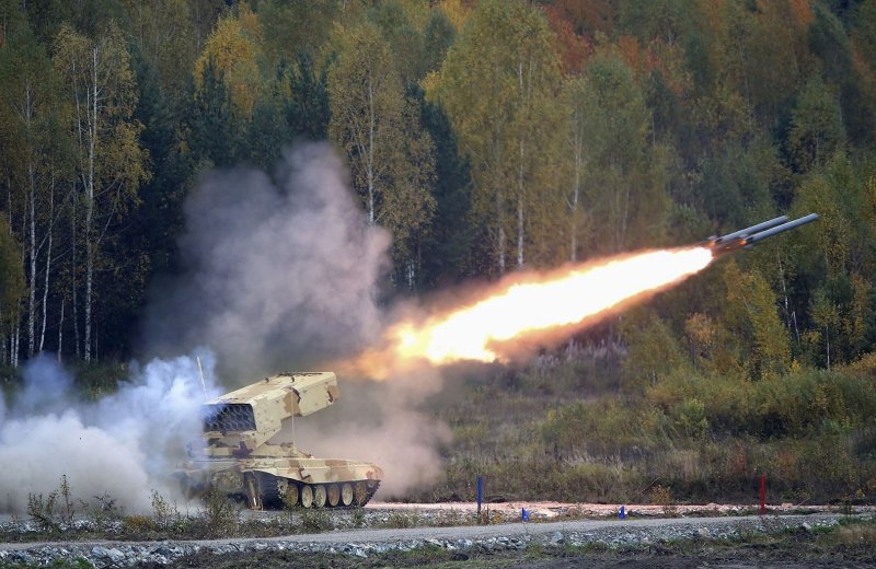 Буратино тяжелая огнеметная система ТОС-1