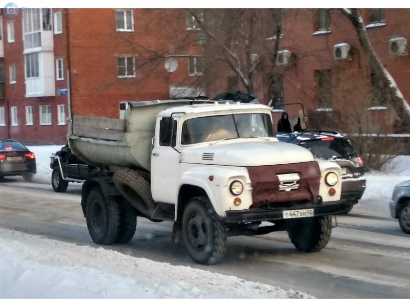 МАЗ 5549 И ЗИЛ ММЗ 555 автобаза