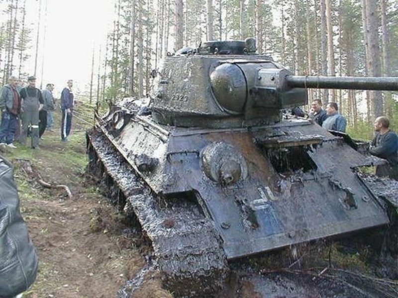 Танк т-34 из болота