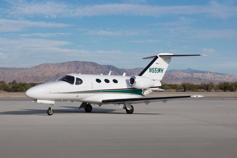 Самолёт Cessna Mustang