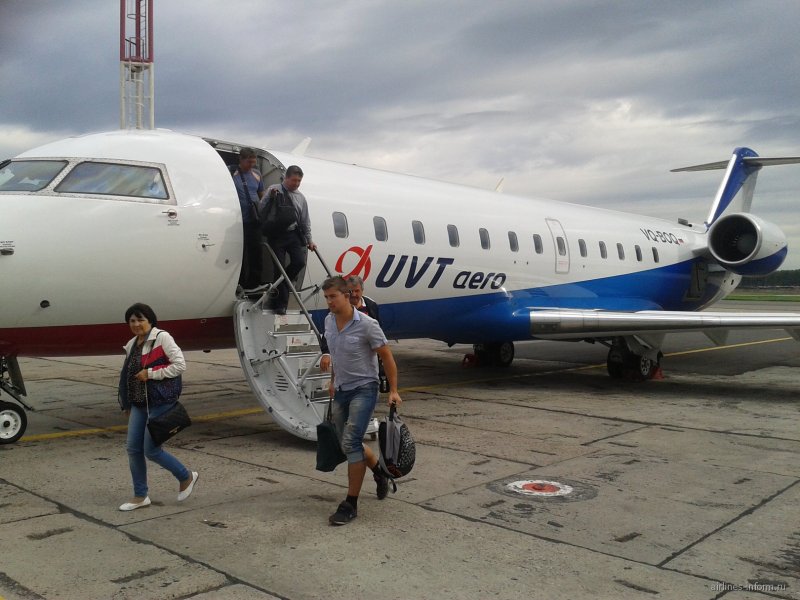 CRJ 200 самолет ЮВТ