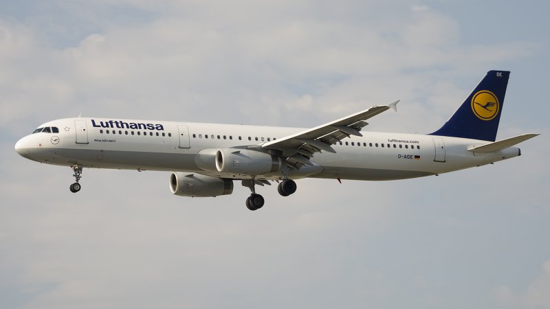 Lufthansa LH 1451 Airbus а321
