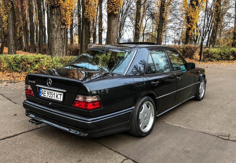 Мерседес Бенц w124
