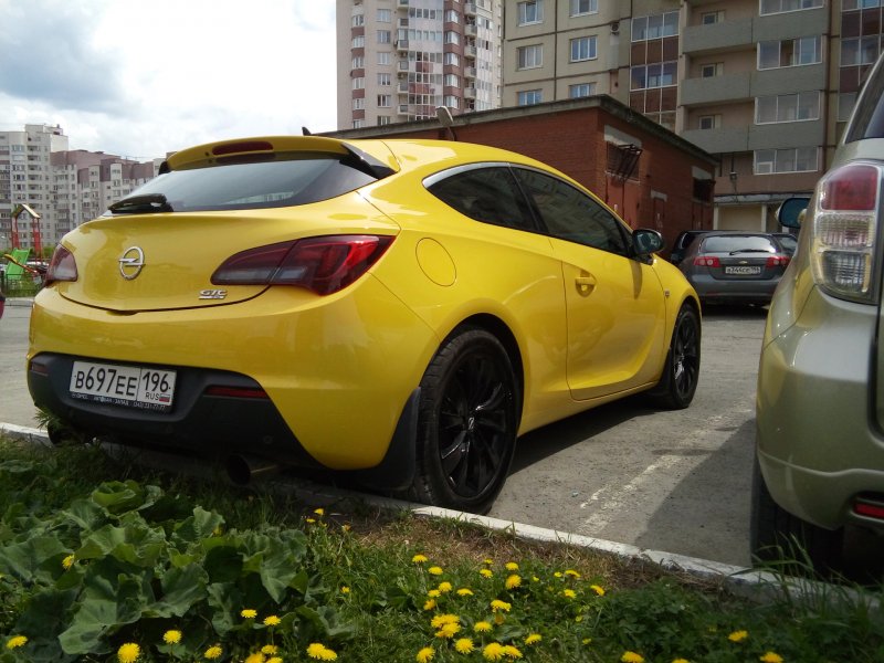 Opel Astra GTC Turbo