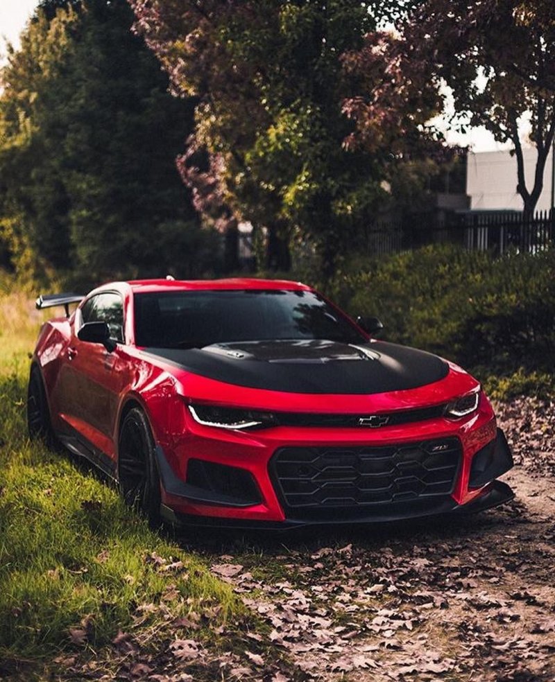Шевроле Камаро zl1 2020