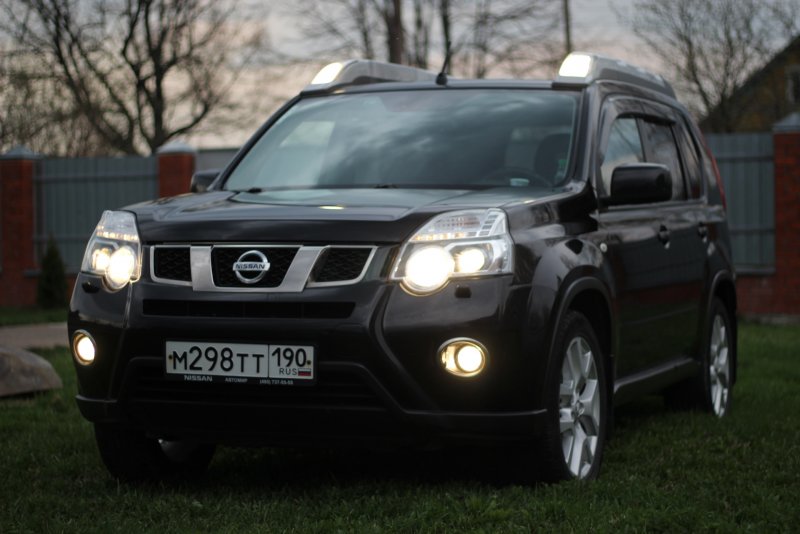 Nissan x-Trail черный