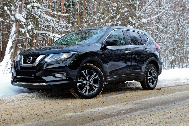 Nissan x-Trail 2020 черный