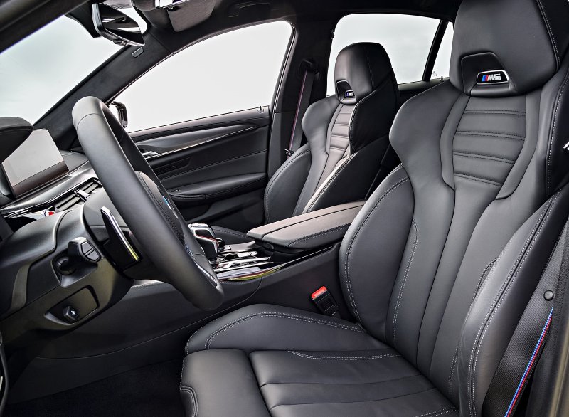 BMW m5 Competition 2020 салон