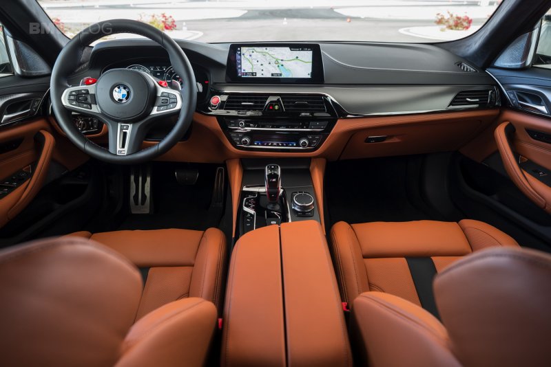 BMW 5 f90 салон