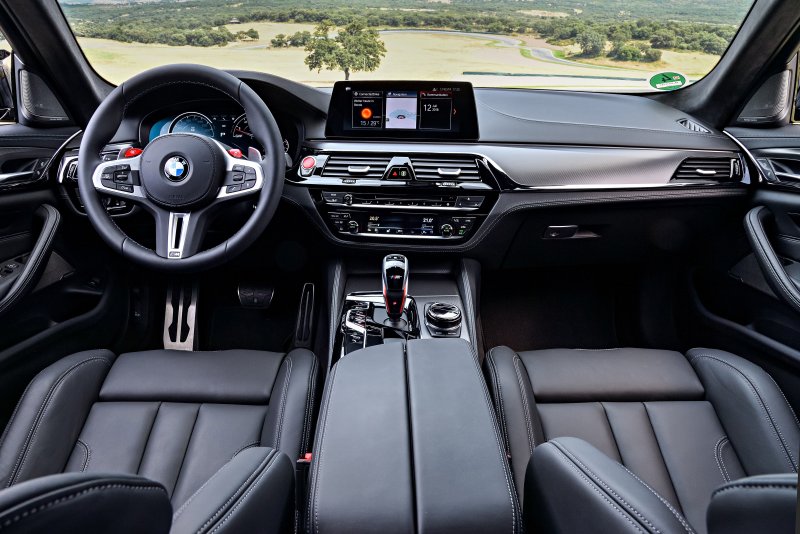 BMW m5 Competition Interior