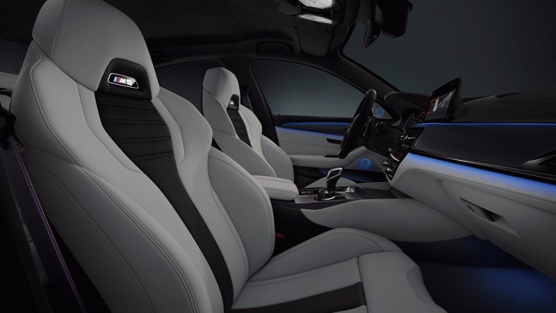 BMW m5 f90 Competition салон