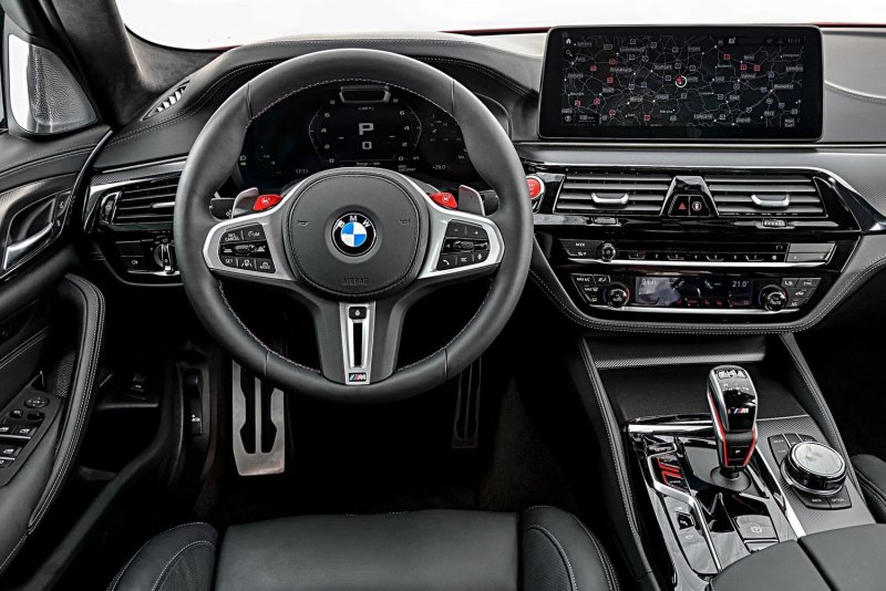 BMW m5 Competition салон