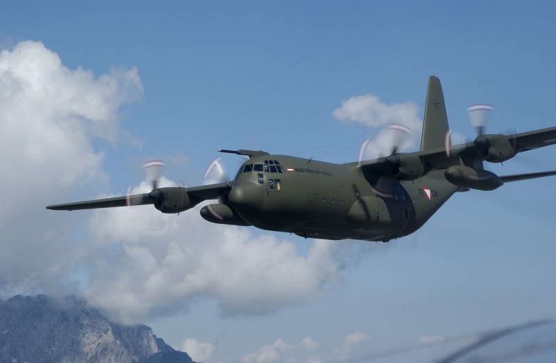 Mini Replica c-130 Hercules Lycoming