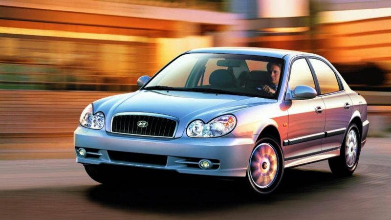 Hyundai Sonata EF