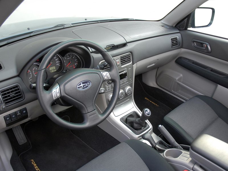 Subaru Forester 2002 салон