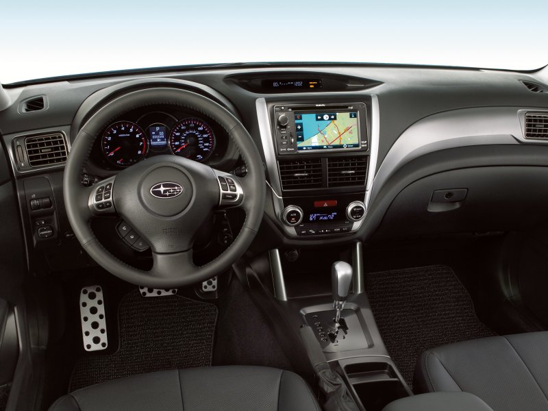 Subaru Forester 2011 салон