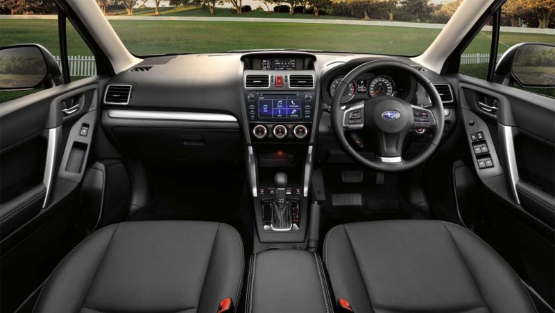 Subaru Forester 2017 салон