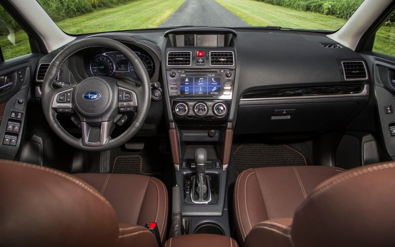 Subaru Forester 2017 салон