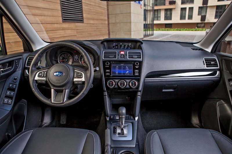 Subaru Forester 2015 салон