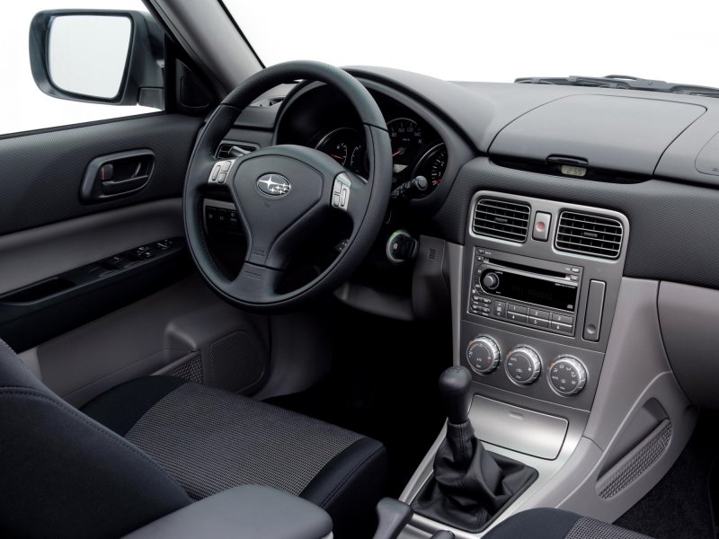 Subaru Forester 2005 салон