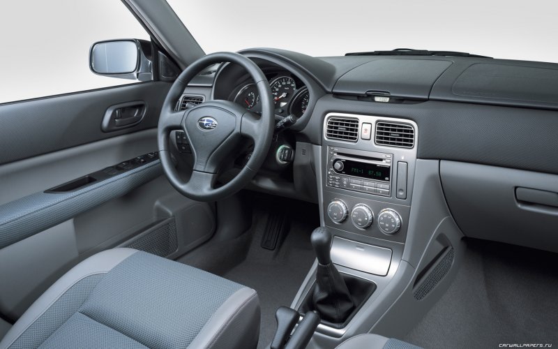 Subaru Forester 2004 салон