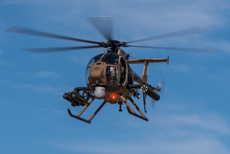 Вертолет Ah-6i