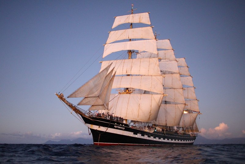 Корабль MV Blue Marlin
